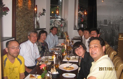 日本人参加者と食事会